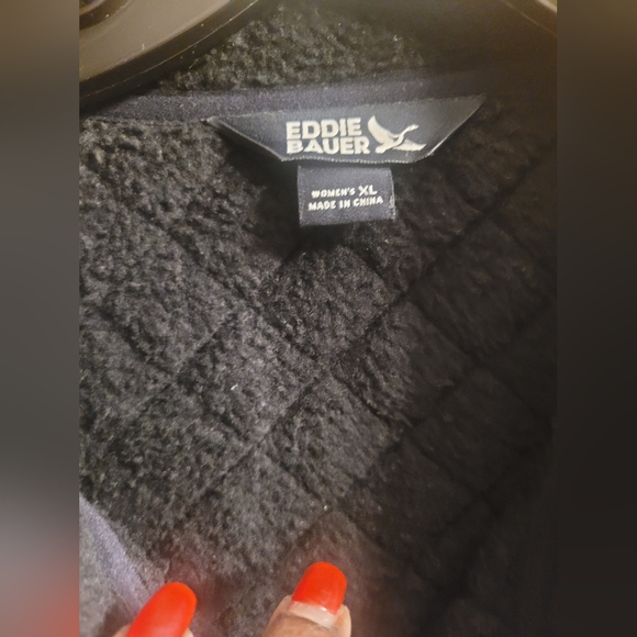 Eddie Bauer Women's Quilted Black Performance Jacket - Picture 3 of 3